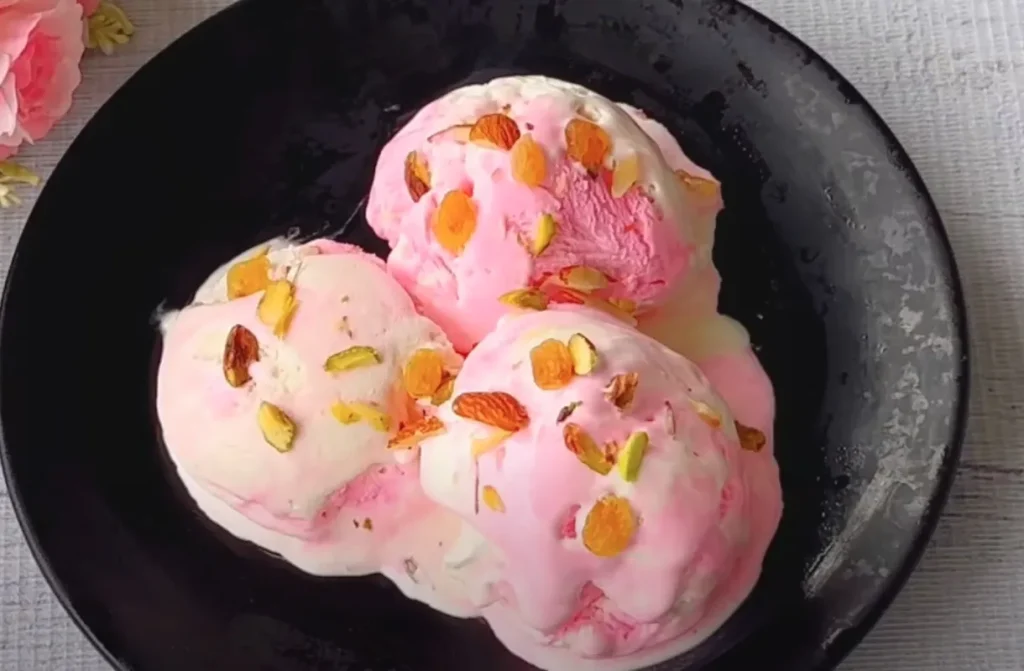 3 Ingredient Vanilla Ice Cream
