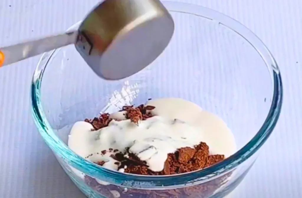 3-Ingredient Oreo Mousse