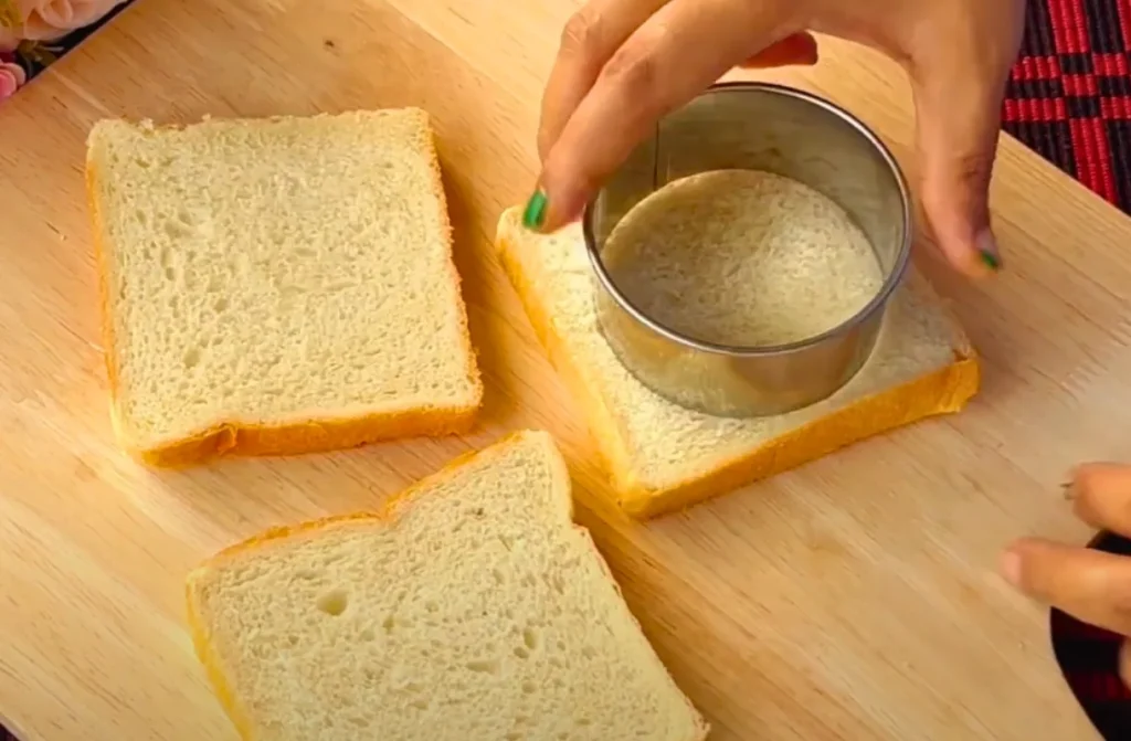 Easy Cheesy Egg Toast Recipe